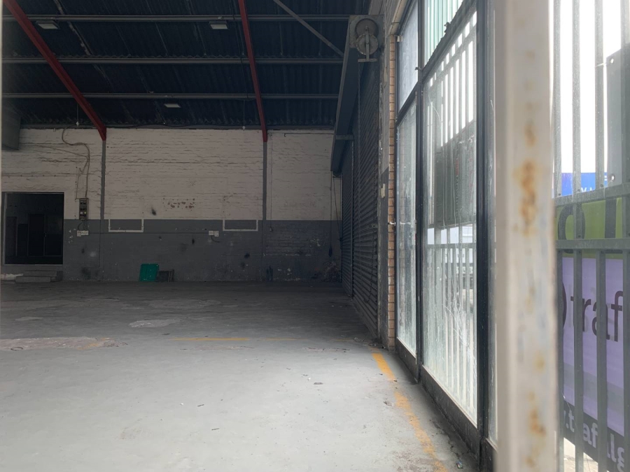 To Let Commercial Property for Rent in Oakdale Western Cape